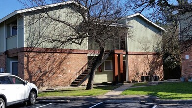 6809 West Gate Blvd in Austin, TX - Building Photo - Building Photo