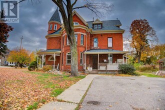 706 Queenston Rd in Cambridge, ON - Building Photo - Building Photo