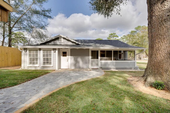 224 E Kelly Park Rd in Apopka, FL - Foto de edificio - Building Photo