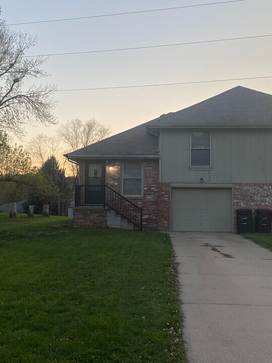 5606 S 114th St, Unit 5608 in Omaha, NE - Building Photo