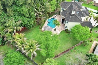 6301 SW 58th Ct in Davie, FL - Building Photo - Building Photo