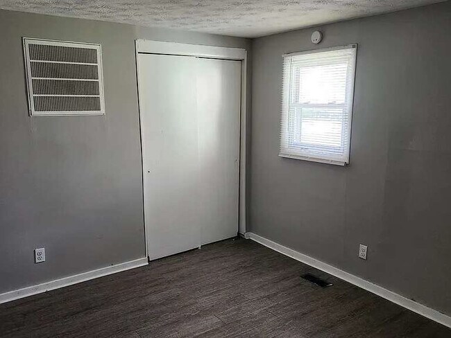 1180 Raymond Blvd in Newark, NJ - Foto de edificio - Building Photo