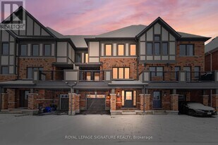 101 McAlister Ave in Richmond Hill, ON - Building Photo