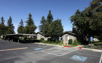 The Villas in Clovis, CA - Building Photo - Building Photo