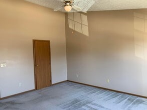 620 Laurel Oak Ct in Westerville, OH - Building Photo - Building Photo