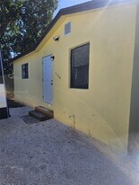 1148 NW 100th St in Miami, FL - Building Photo
