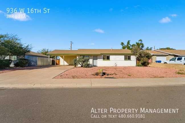 property at 936 W 16th St