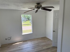 601 N Franklin Ave in Cleveland, TX - Building Photo - Building Photo