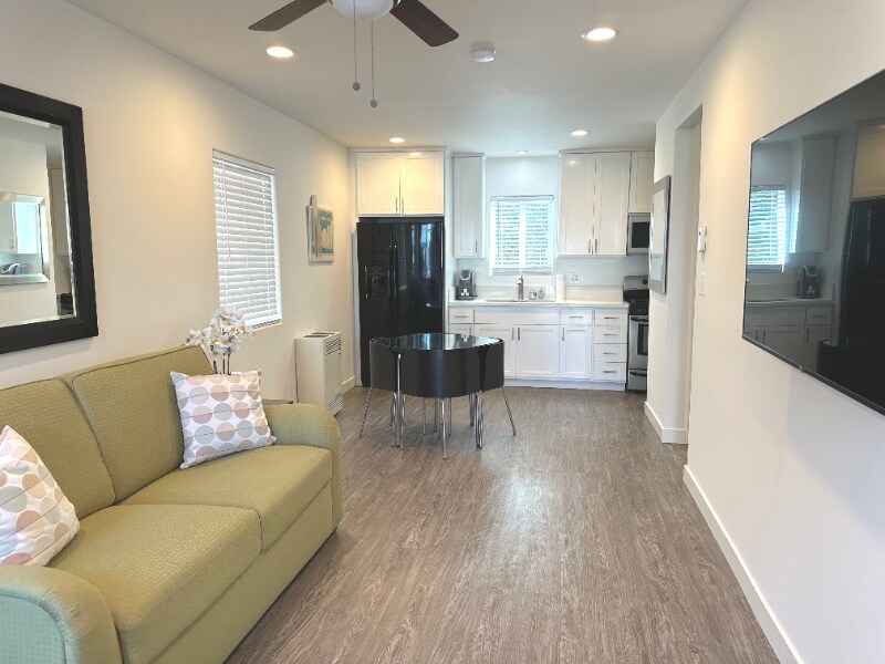 900 N Park Ave in Inglewood, CA - Building Photo