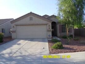 11320 W Brittlewood Dr in Phoenix, AZ - Building Photo