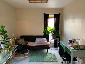 114 N Main St, Unit 2 Bed Upper in Dousman, WI - Building Photo - Building Photo