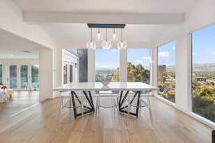 3541 Multiview Dr in Los Angeles, CA - Building Photo