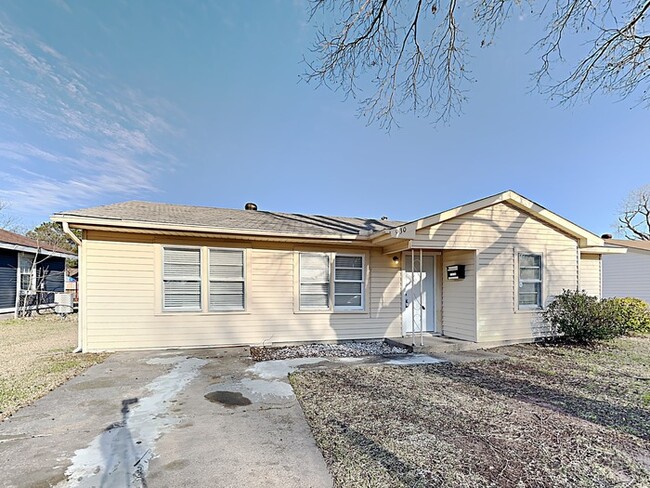 property at 930 Pampa Dr