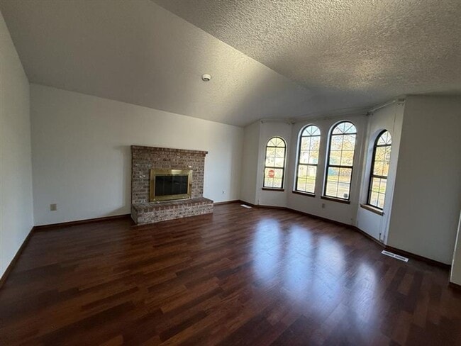 1943 SE 73rd Ave in Hillsboro, OR - Building Photo - Building Photo