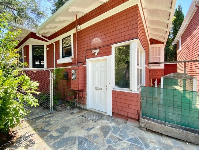 property at 543 Franklin St