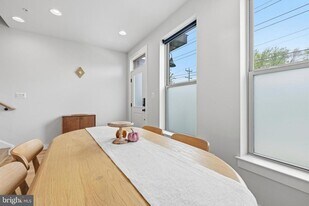 5104 Randolph Rd in Rockville, MD - Building Photo