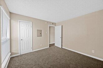 Hidden Valley Arlington in Arlington, TX - Building Photo - Building Photo
