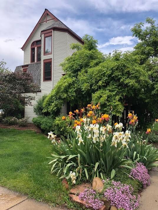 property at 2583 Mapleton Ave