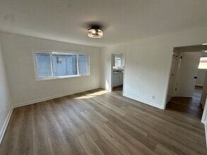 3854 Moore St in Los Angeles, CA - Building Photo - Building Photo