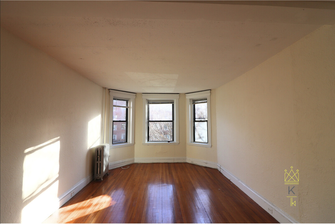 1959 Commonwealth Ave, Unit 3 in Boston, MA - Building Photo