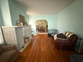 6656-6656 Woodwell St in Pittsburgh, PA - Building Photo - Building Photo