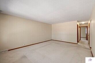 9605 Binney St in Omaha, NE - Building Photo - Building Photo