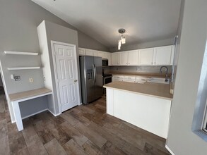 910 N Swan Dr in Gilbert, AZ - Building Photo - Building Photo