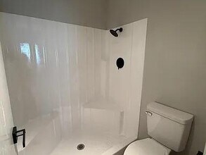 345 N Melrose Dr in Vista, CA - Building Photo - Building Photo