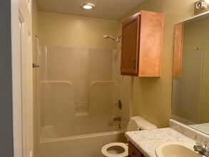 215 Meadowlark Dr in Brandon, MS - Building Photo - Building Photo