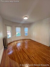 12 Quincy St in Medford, MA - Building Photo - Building Photo