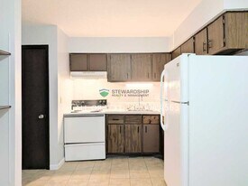 311 Engadine Ct in Sugarcreek, OH - Building Photo