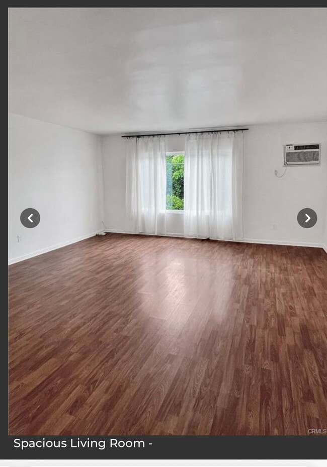 5620 Woodman Ave in Los Angeles, CA - Building Photo - Building Photo