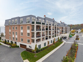 Ritz-Carlton Residences in North Hills, NY - Building Photo - Building Photo