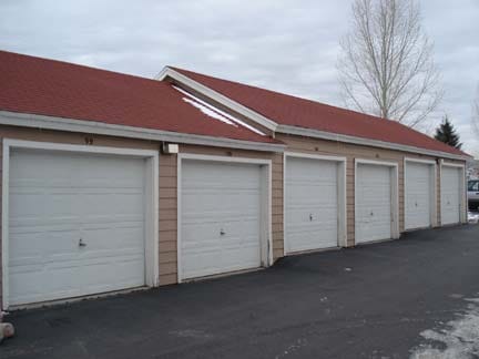 Lake Creek Village in Edwards, CO - Foto de edificio - Building Photo