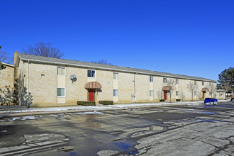 Park East Apartments in Warren, MI - Building Photo - Building Photo