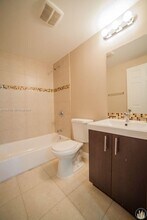 1752 NW 1st St in Miami, FL - Building Photo - Building Photo