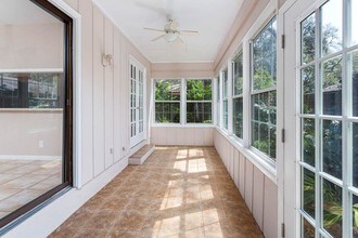 303 Reynoso Ave in St. Simons Island, GA - Building Photo - Building Photo