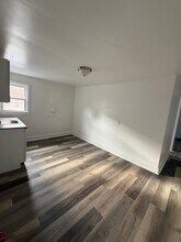 124 S Chillicothe St in South Charleston, OH - Foto de edificio - Building Photo