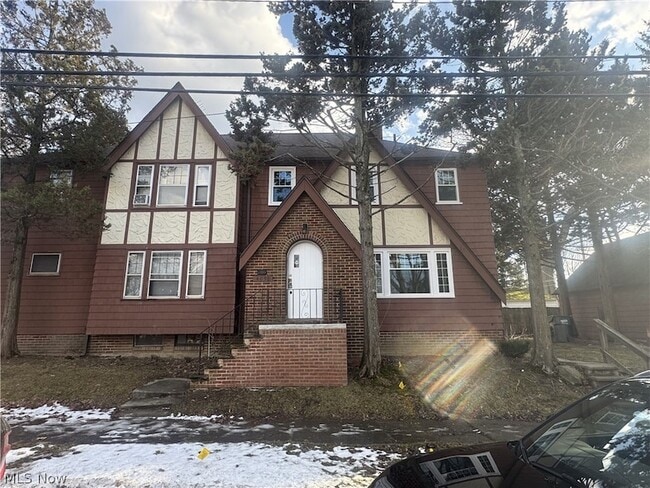 4058 Ardmore Rd in South Euclid, OH - Foto de edificio - Building Photo