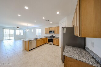 5015 N 88th Ave in Glendale, AZ - Building Photo - Building Photo