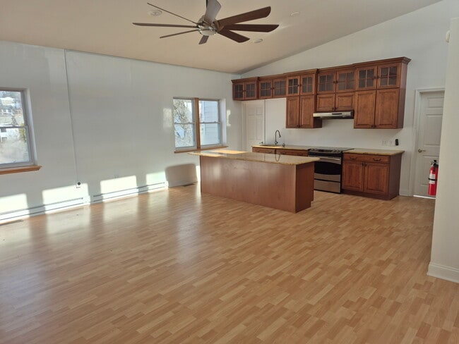 807 Sarah St in Stroudsburg, PA - Building Photo - Building Photo