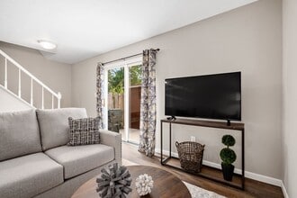 8321 Lariat Ct in Powell, OH - Foto de edificio - Building Photo