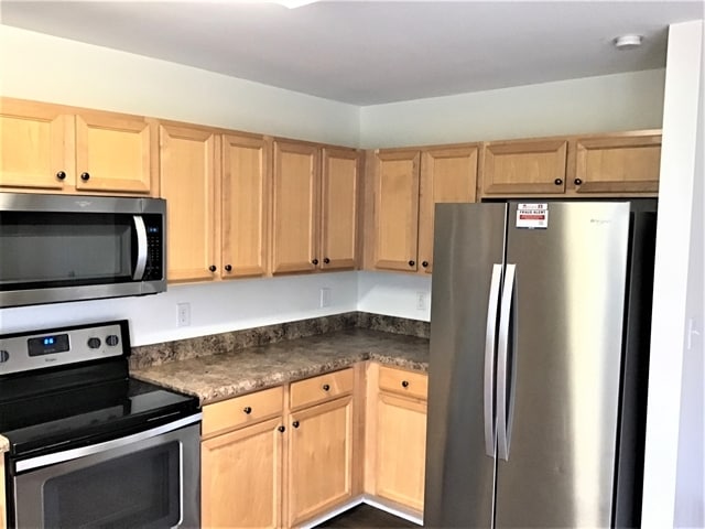 1524 Eastway Dr in Dallas, NC - Building Photo - Building Photo