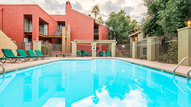 El Dorado Place in Tucson, AZ - Building Photo - Building Photo