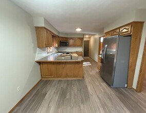 2516 S Chapel Dr in Springfield, MO - Building Photo - Building Photo