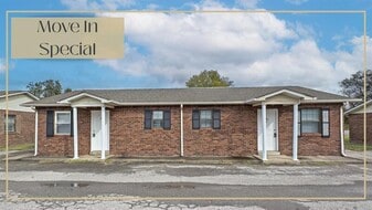 13-413 Thompsonville Ln in Oak Grove, KY - Building Photo