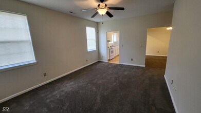 6025 Prairie Meadow Dr in Indianapolis, IN - Building Photo - Building Photo