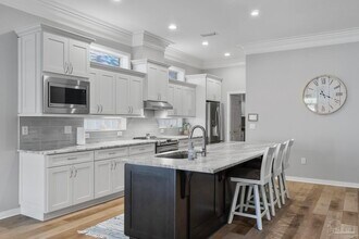 4062 Oak Pointe Dr in Gulf Breeze, FL - Building Photo - Building Photo