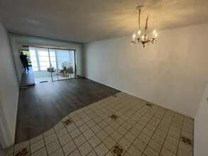 3091 NW 46th Ave in Lauderdale Lakes, FL - Building Photo - Building Photo