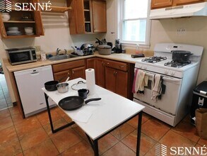 51 Porter Rd, Unit 2 in Cambridge, MA - Building Photo - Building Photo